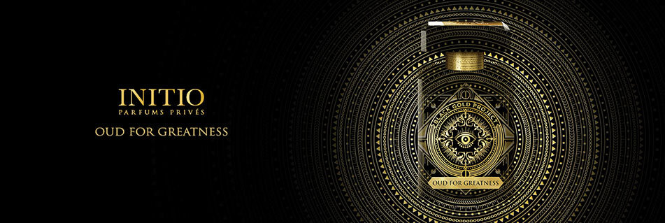 Werbung für das Parfum 'Oud for Greatness' von Initio Parfums Privés. Links steht der goldene Schriftzug auf schwarzem Hintergrund. Rechts ist ein edler, schwarz-goldener Parfumflakon mit mystischem Design zu sehen, auf dem ein zentrales Auge und der Text 'Black Gold Project – Oud for Greatness' abgebildet sind. Der Hintergrund besteht aus konzentrischen, gold verzierten Kreisen, die einen hypnotischen Effekt erzeugen.